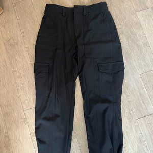 Banana Republic Cargo Pants from THIS SEASON - Size 2